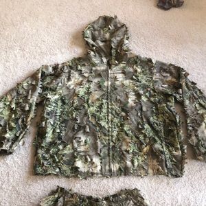 Mirage wear leafy suit